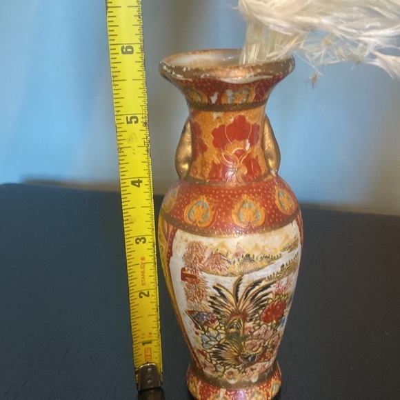 Vintage Miniature ceramic Chinese Vase urn oriental style hand painted. Gold. - Picture 10 of 12
